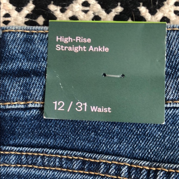 High Rise Jeans - Picture 4 of 6